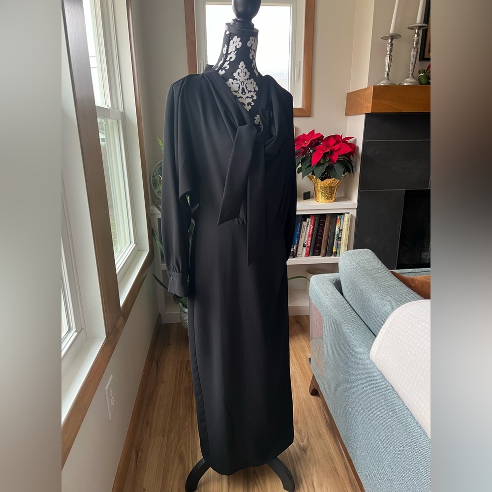 Zara crepe midi dress. Size large.